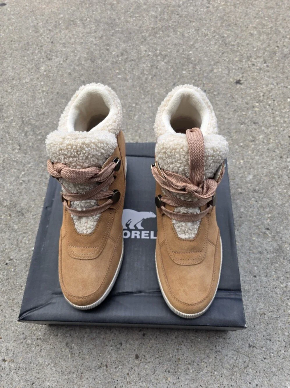 Sorel Kinetic Conquest WP boots Women Size 10